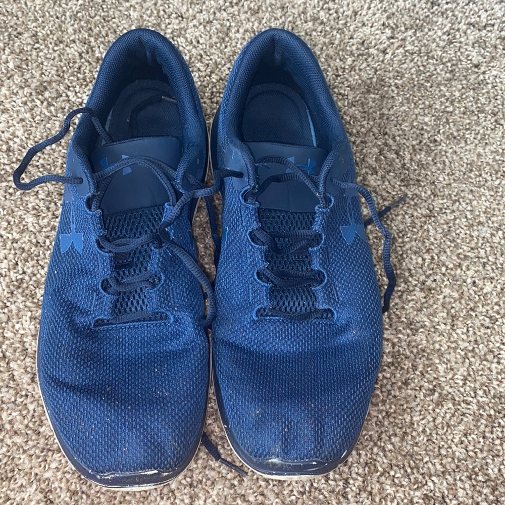 Size 13 Underarmour Sneakers